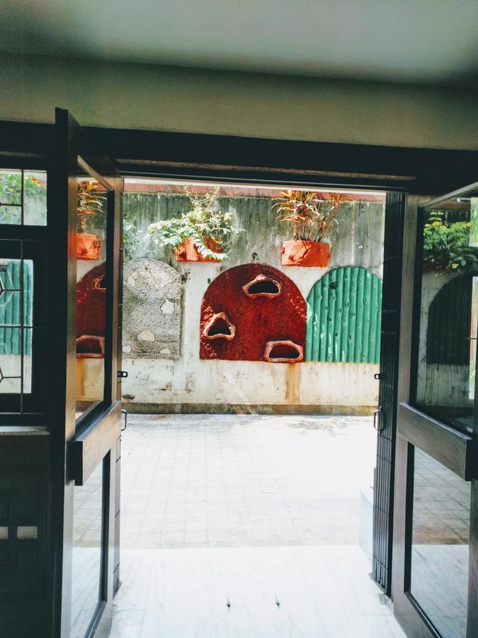 Ashray Guesthouse コルカタ エクステリア 写真