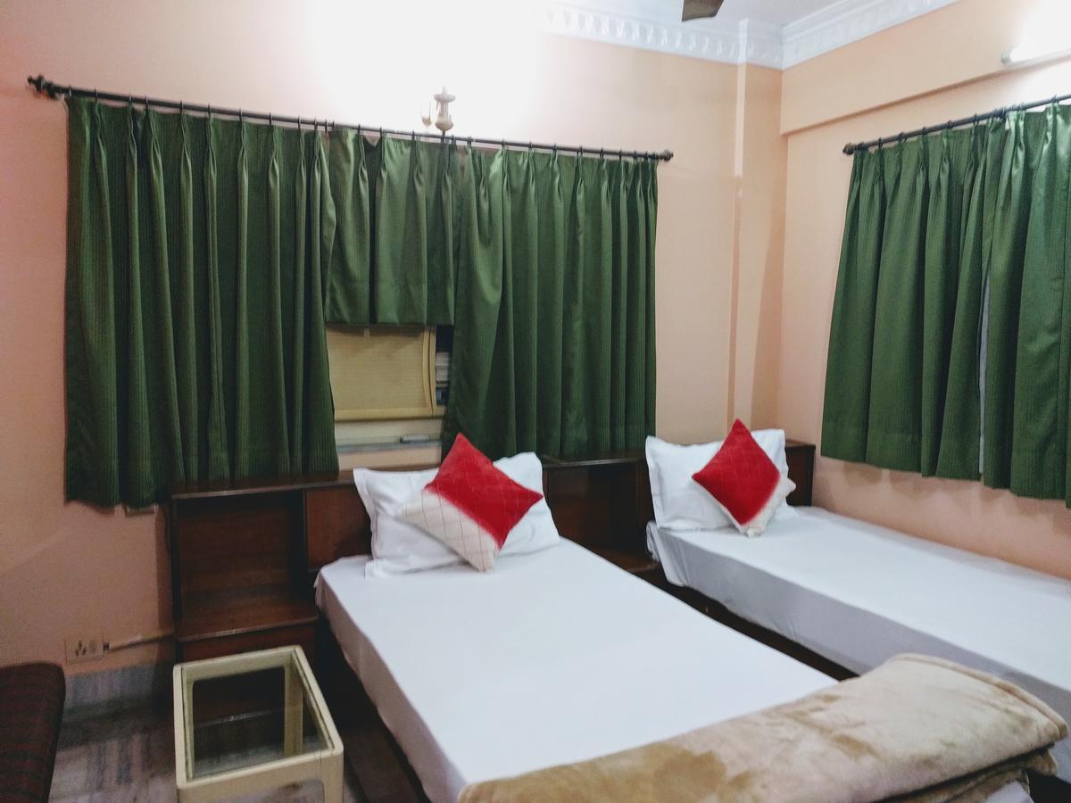 Ashray Guesthouse コルカタ エクステリア 写真